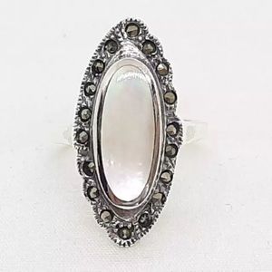 4.80ctw Mother of Pearl & Marcasite Ring